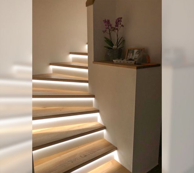 Stufen_Schraeg_mit_LED1