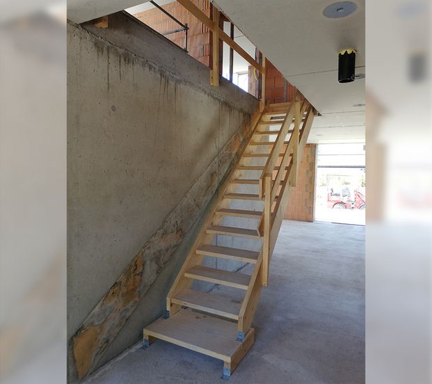 Bautreppe aus Holz - Kraller - 83367 Bayern