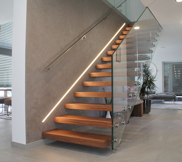 Kragarm-Treppe1