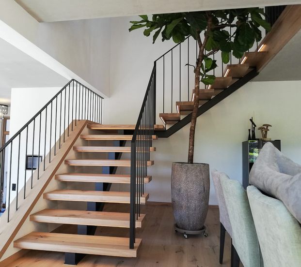 Moderne Mittelholmtreppe Moderne Mittelholmtreppe